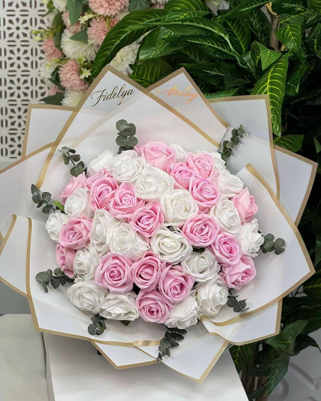 yapay-kiz-isteme--buketi-pembe-ve--beyaz